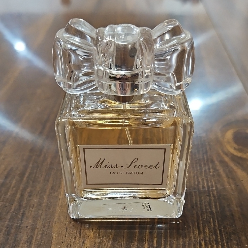 Eau de Parfum - Elegant Gold Fragrance